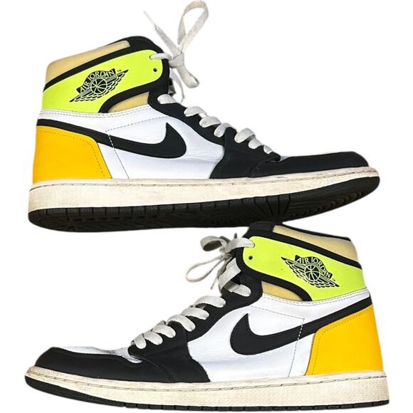 Nike Air Jordan 1 High OG Volt Gold High Top Sneakers - Picture 1 of 5